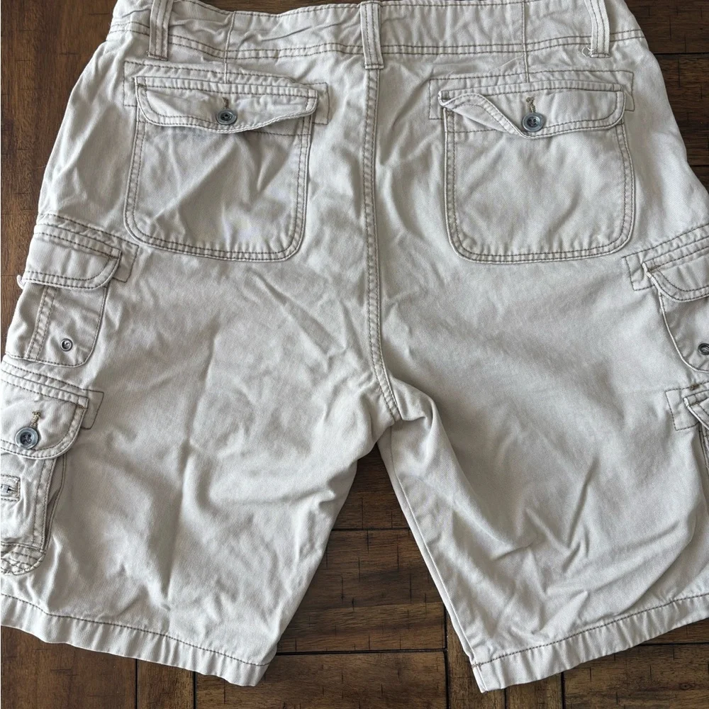 Iron Co. Men's Light Tan Cargo Shorts - Picture 6 of 6